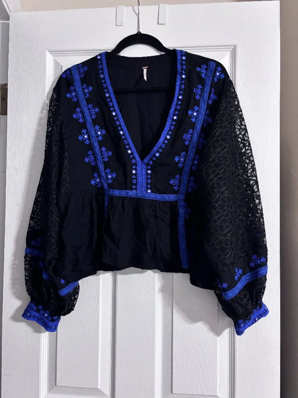 Free People Black & Blue Embroidered Peasant Boho Peplum Blouse Top Lace Size M